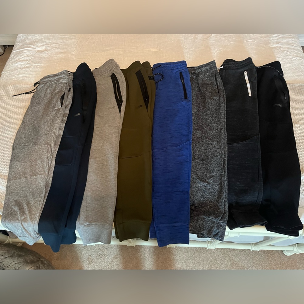 American Eagle Joggers (8 count)
